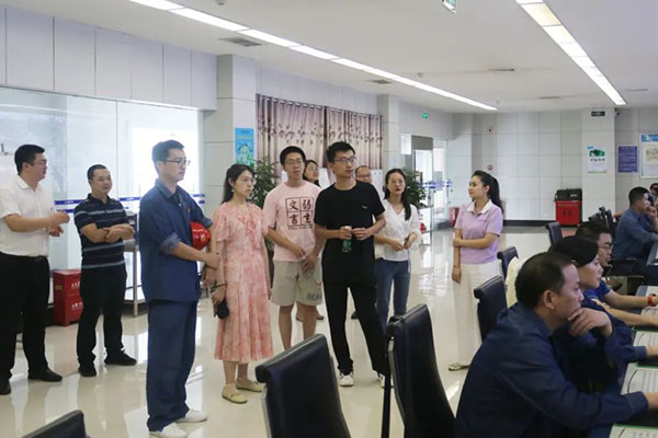 清华大学暑期实践团到oety欧亿体育参观
